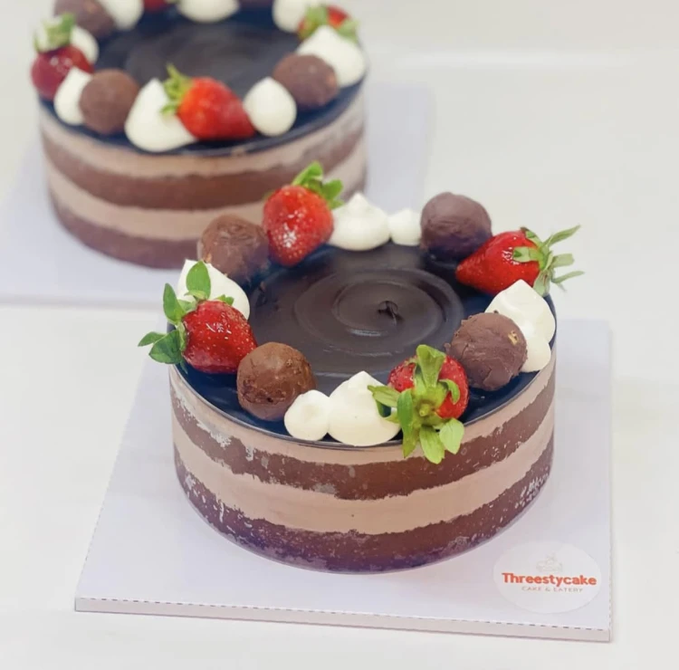 Threesty Cake & Eatery