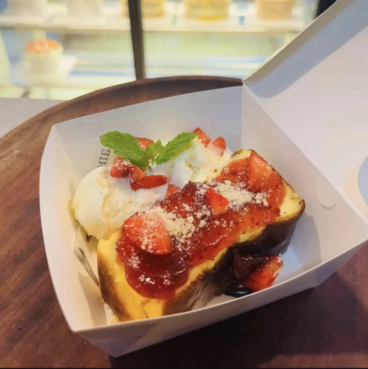 Threesty Cake & Eatery