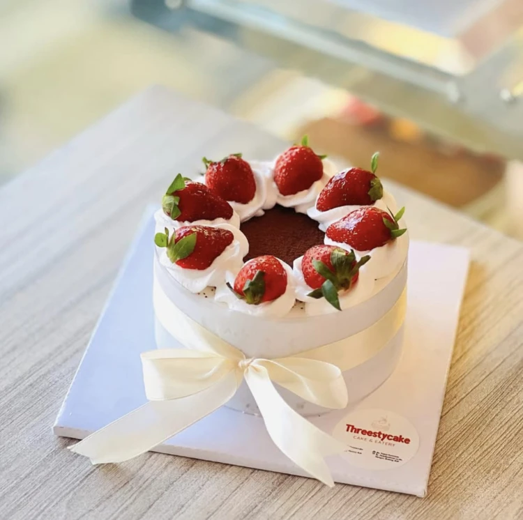 Threesty Cake & Eatery